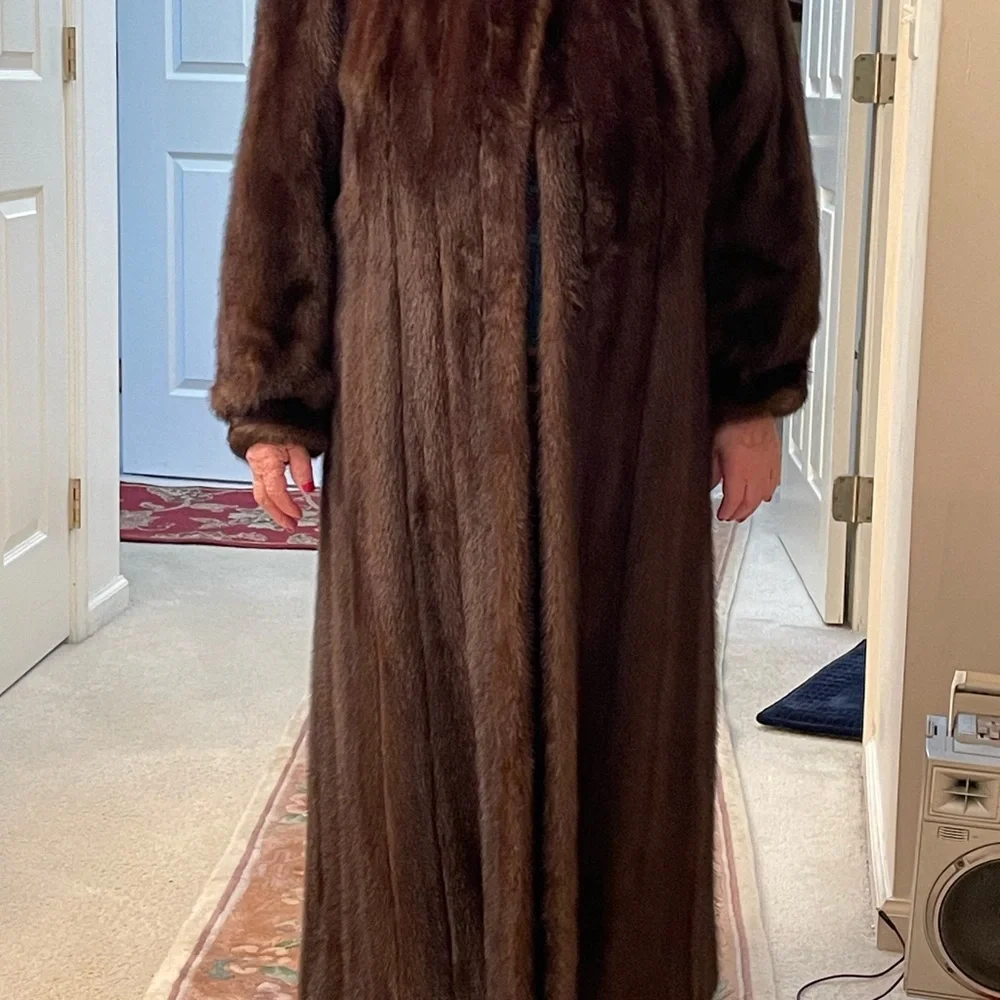 Mink coat - Picture 7 of 14